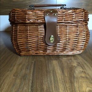 Vintage Wicker picnic,lunch bag.